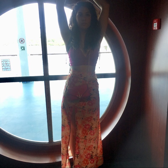 Show me your mumu floral maxi skirt with slit - Picture 3 of 3